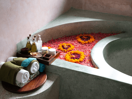 Perleidžiu East Island SPA čekį